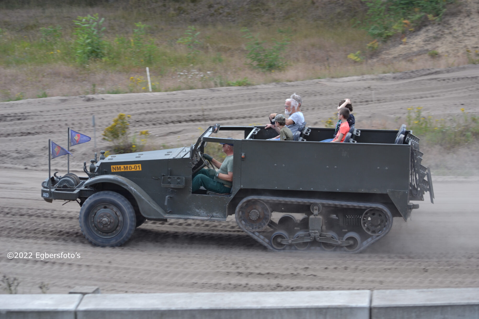 Half-track M16 Qaud