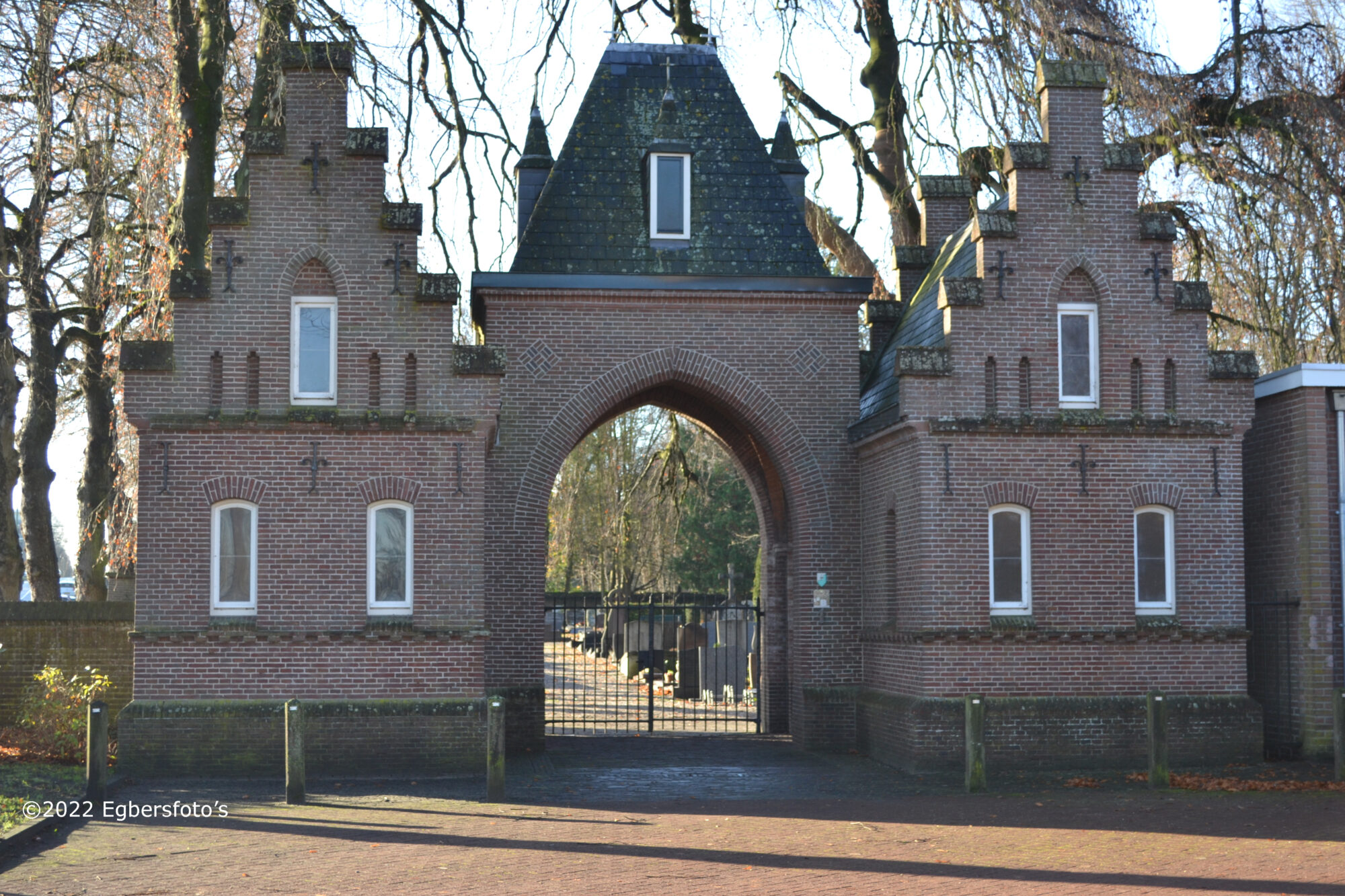 Toegangspoort begraafplaats Dalweg (RK)